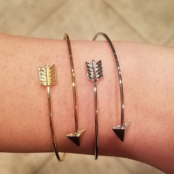 2 for $20. *NWT* Gorgeous arrow bangle - Picture 4 of 4